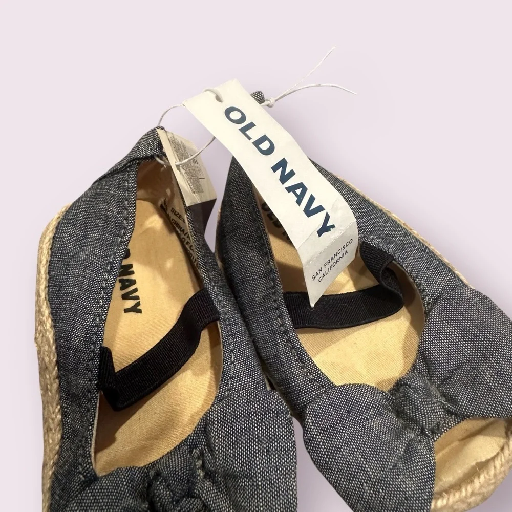 NWT Baby Old Navy Charcoal Denim Shoes with Bow 6-12 Mon
